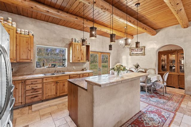 819 Calle Cunyo, Espanola, NM 87532