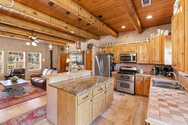 819 Calle Cunyo, Espanola, NM 87532