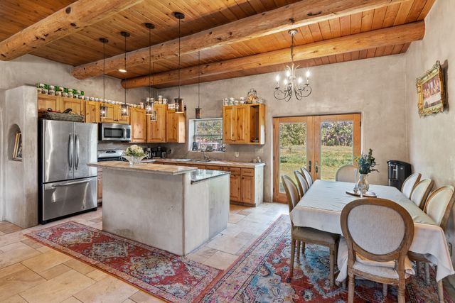 819 Calle Cunyo, Espanola, NM 87532