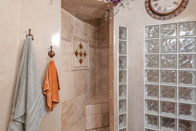 819 Calle Cunyo, Espanola, NM 87532