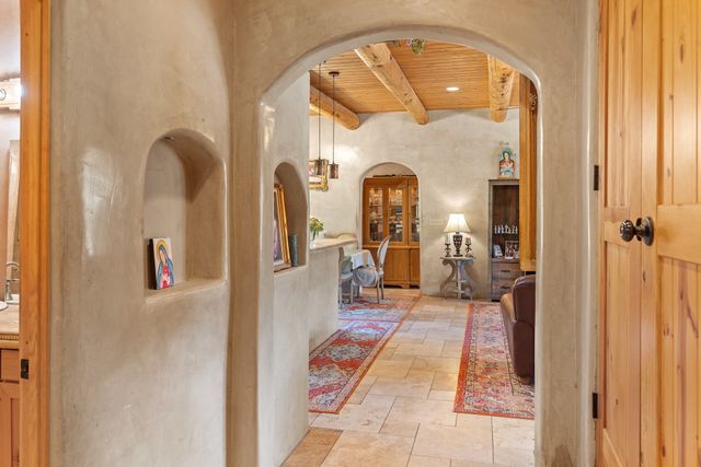 819 Calle Cunyo, Espanola, NM 87532