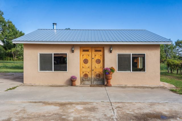 819 Calle Cunyo, Espanola, NM 87532
