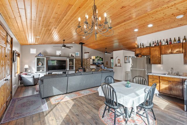 819 Calle Cunyo, Espanola, NM 87532