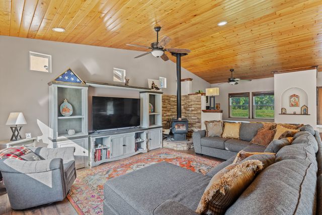 819 Calle Cunyo, Espanola, NM 87532