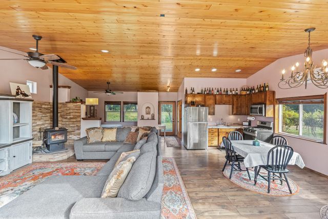 819 Calle Cunyo, Espanola, NM 87532