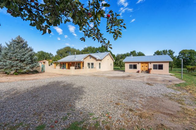 819 Calle Cunyo, Espanola, NM 87532