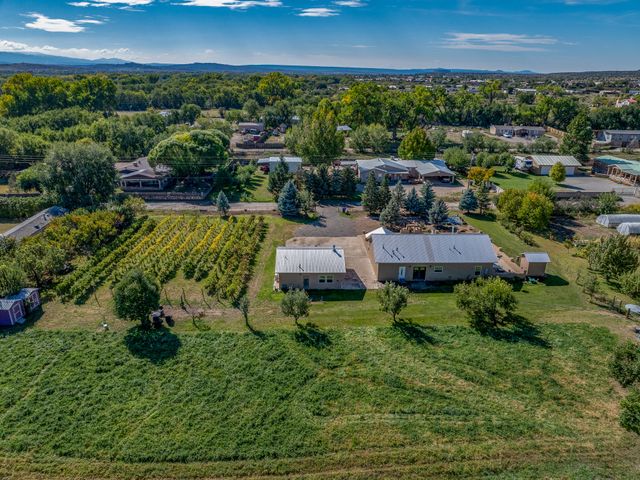 819 Calle Cunyo, Espanola, NM 87532