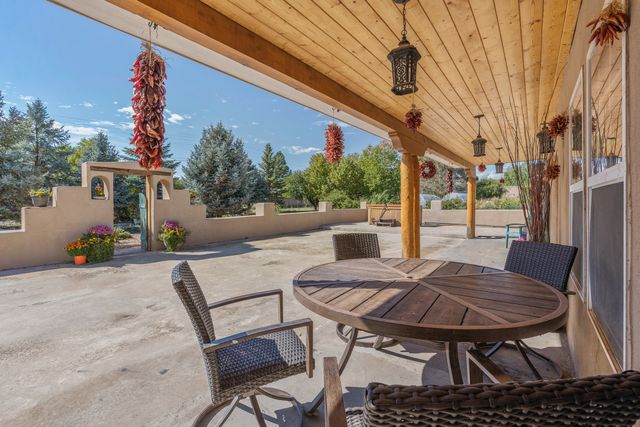 819 Calle Cunyo, Espanola, NM 87532