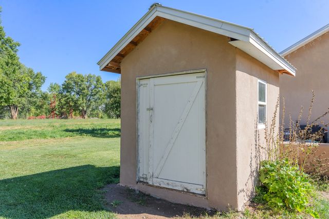 819 Calle Cunyo, Espanola, NM 87532