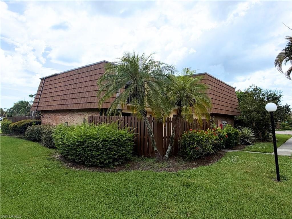 1635 Park Meadows DR 3, FORT MYERS, FL 33907 — exterior