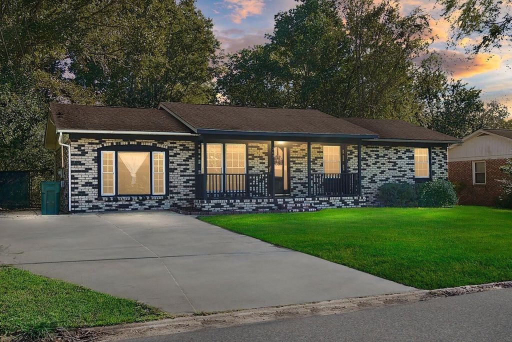 363 Holly Avenue, Goose Creek, SC 29445