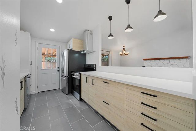 19324 Fairweather, Canyon Country, CA 91351