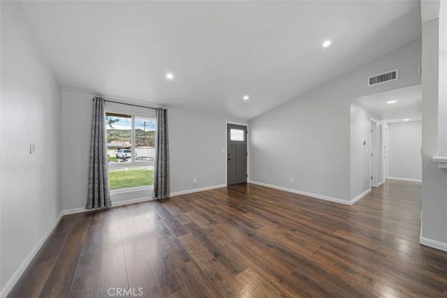 19324 Fairweather, Canyon Country, CA 91351