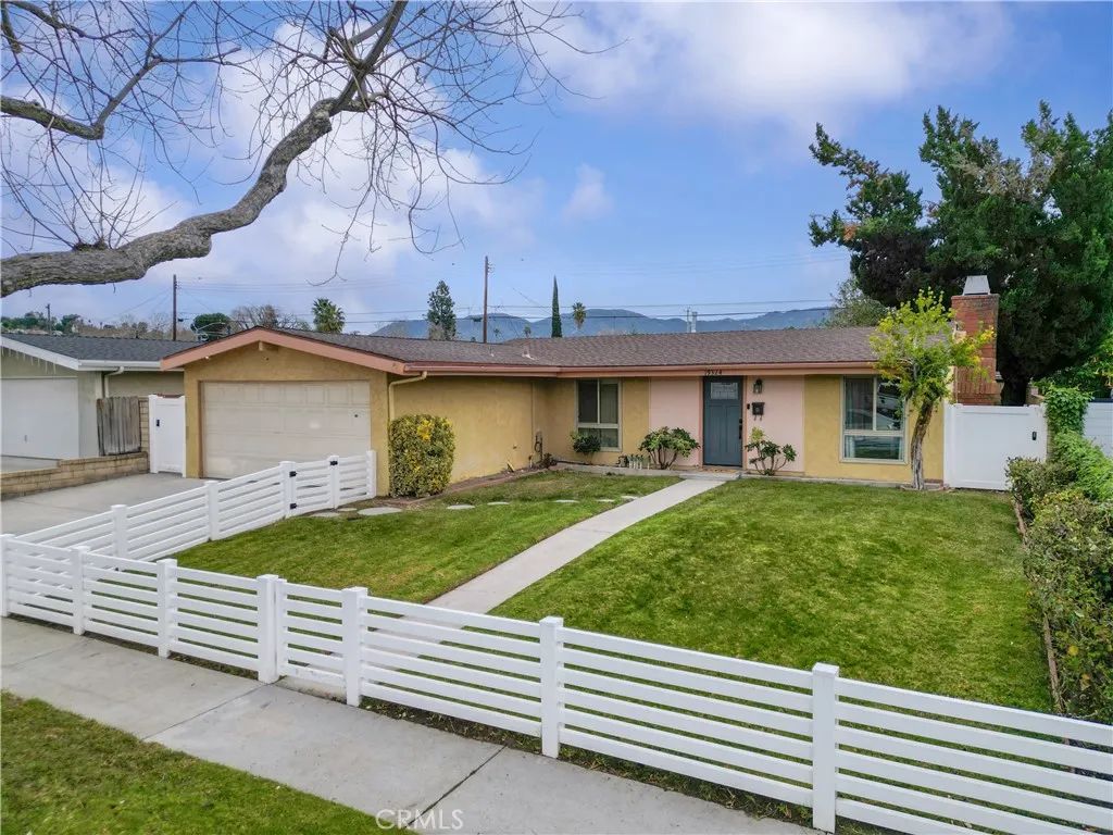19324 Fairweather, Canyon Country, CA 91351