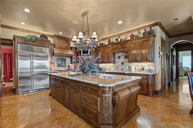 810 Gene Autry Road, Ardmore, OK 73401