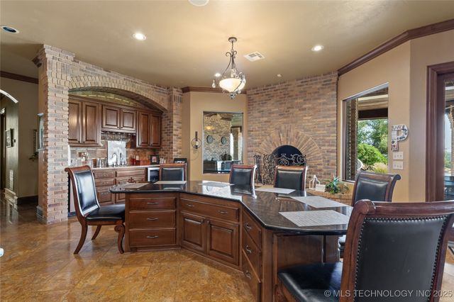 810 Gene Autry Road, Ardmore, OK 73401