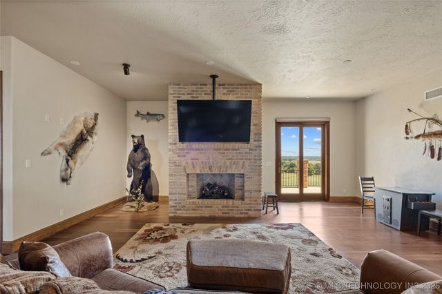 810 Gene Autry Road, Ardmore, OK 73401