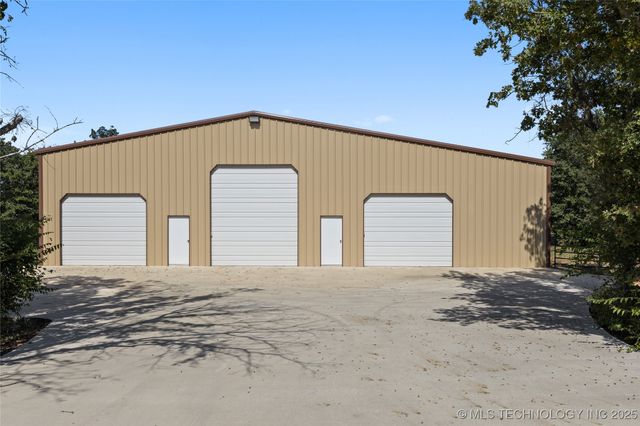 810 Gene Autry Road, Ardmore, OK 73401