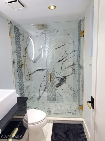 975 9th AVE S 5, Naples, FL 34102