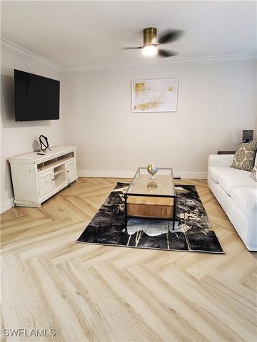 975 9th AVE S 5, Naples, FL 34102