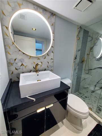 975 9th AVE S 5, Naples, FL 34102