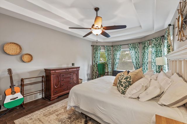 210 WHISPERING MEADOWS DR, Oakland, TN 38060
