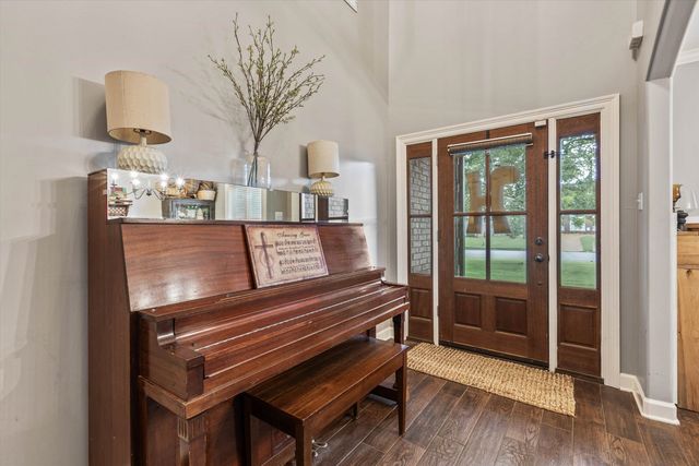 210 WHISPERING MEADOWS DR, Oakland, TN 38060