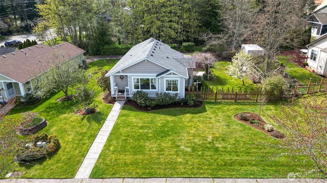 2209 26th Street, Anacortes, WA 98221