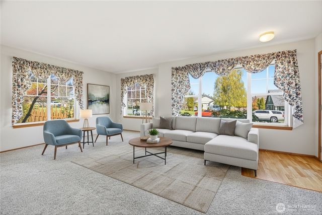 2209 26th Street, Anacortes, WA 98221