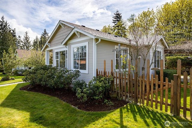 2209 26th Street, Anacortes, WA 98221
