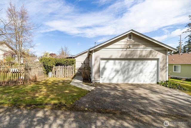 2209 26th Street, Anacortes, WA 98221