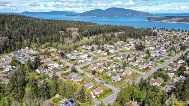 2209 26th Street, Anacortes, WA 98221