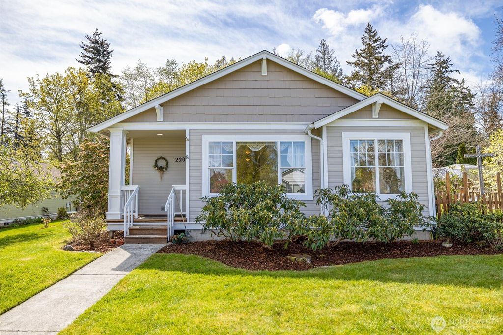 2209 26th Street, Anacortes, WA 98221