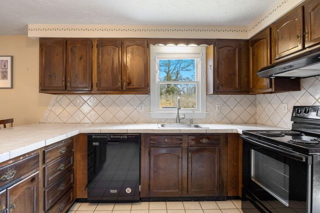 28 Buckingham Drive, Sandwich, MA 02563