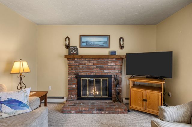 28 Buckingham Drive, Sandwich, MA 02563