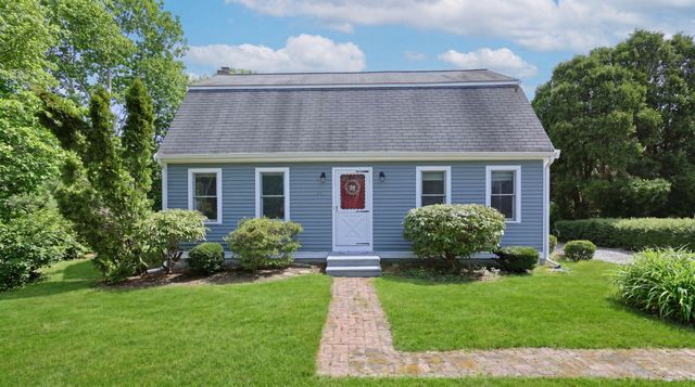 28 Buckingham Drive, Sandwich, MA 02563