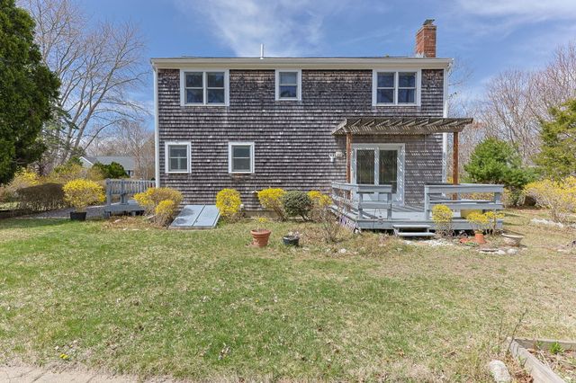 28 Buckingham Drive, Sandwich, MA 02563