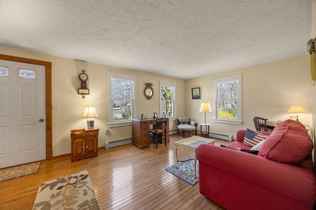 28 Buckingham Drive, Sandwich, MA 02563