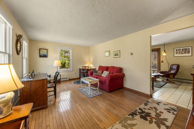 28 Buckingham Drive, Sandwich, MA 02563