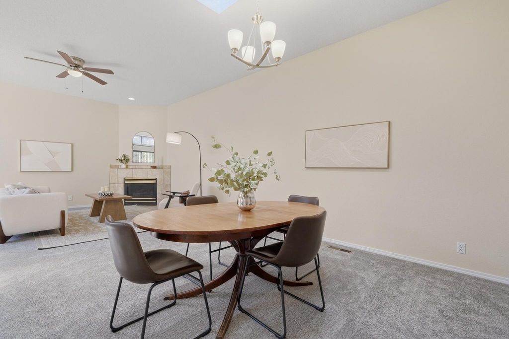 Image 10 of property listing at 13140 Nandina Lane SE, Albuquerque, NM 87123