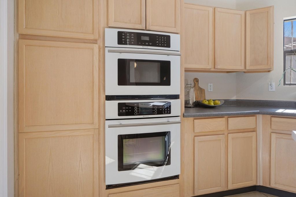 Image 17 of property listing at 13140 Nandina Lane SE, Albuquerque, NM 87123