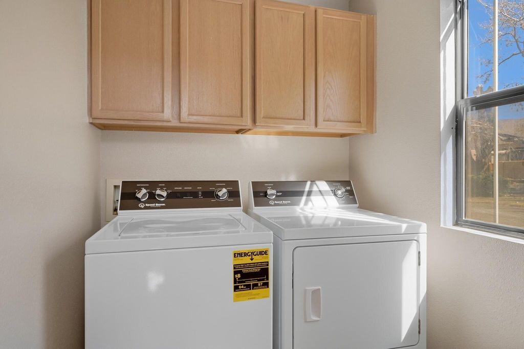 Image 18 of property listing at 13140 Nandina Lane SE, Albuquerque, NM 87123