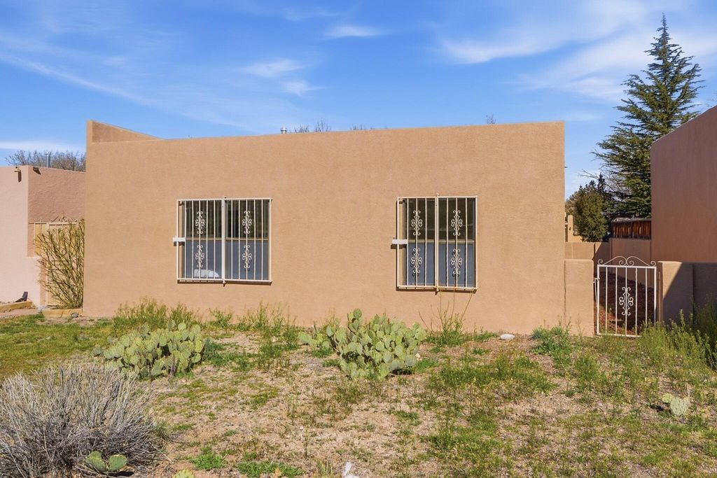 Image 33 of property listing at 13140 Nandina Lane SE, Albuquerque, NM 87123