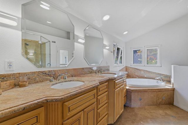 2448 Royal Crest, Escondido, CA 92025