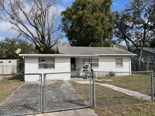 1712 E RIVER COVE STREET, Tampa, FL 33604