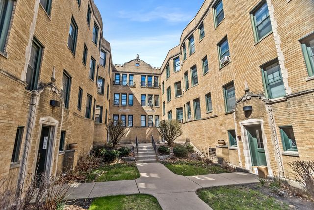 146 Clyde Avenue 2E, Evanston, IL 60202