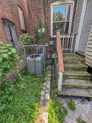 3221 Gravois Ave, St Louis, MO 63118