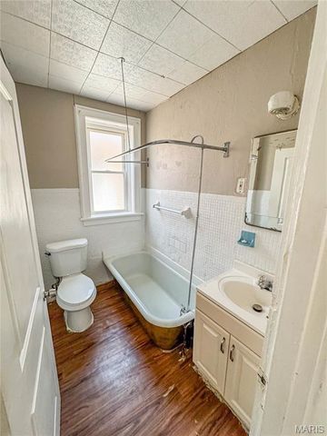 3221 Gravois Ave, St Louis, MO 63118