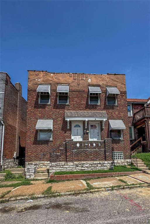 3221 Gravois Ave, St Louis, MO 63118