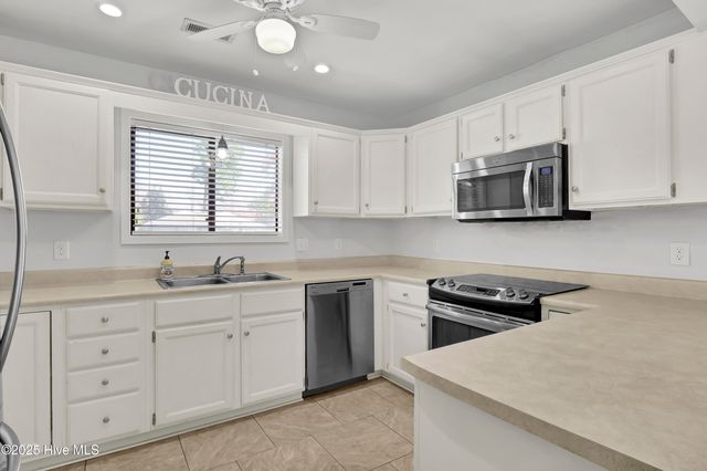 1210 Bayside Circle W, Wilmington, NC 28405